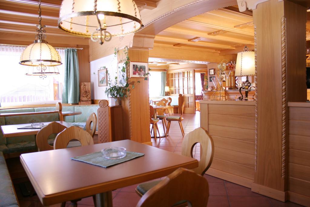 Hotel Cima Dodici Vigo di Fassa Bagian luar foto