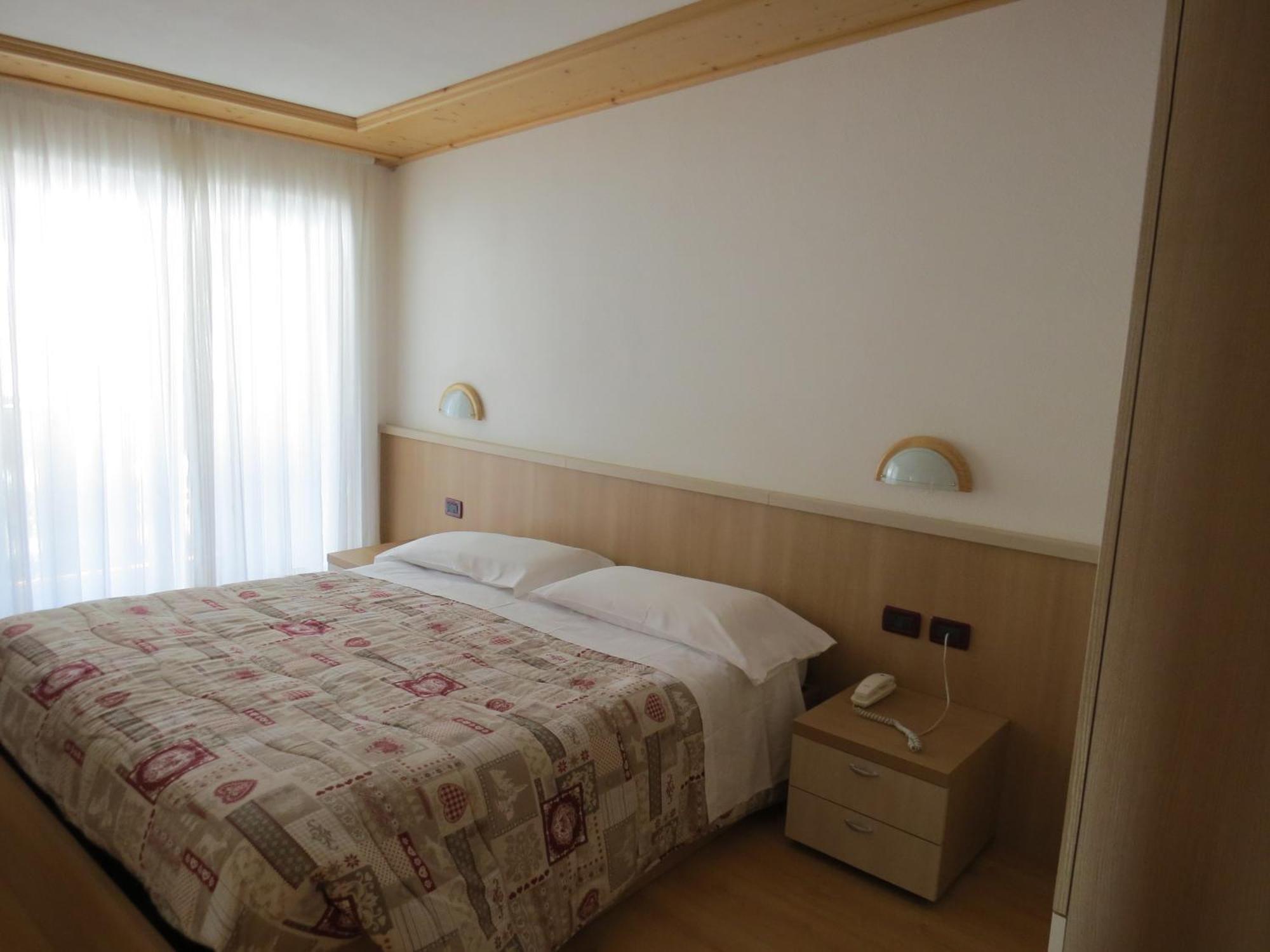 Hotel Cima Dodici Vigo di Fassa Ruang foto