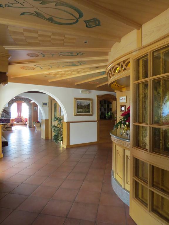 Hotel Cima Dodici Vigo di Fassa Bagian luar foto